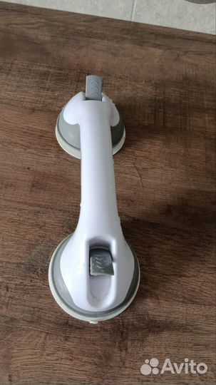 Вакуумный поручень для ванной