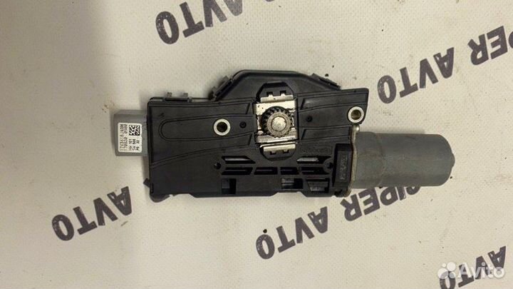 Мотор люка задний Land Rover Discovery 5 L462 306