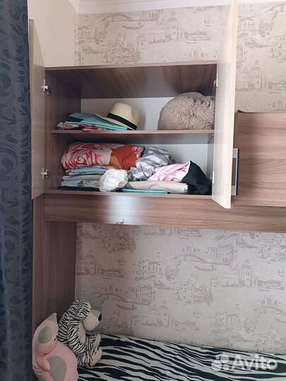 Двухъярусная кровать со шкафом