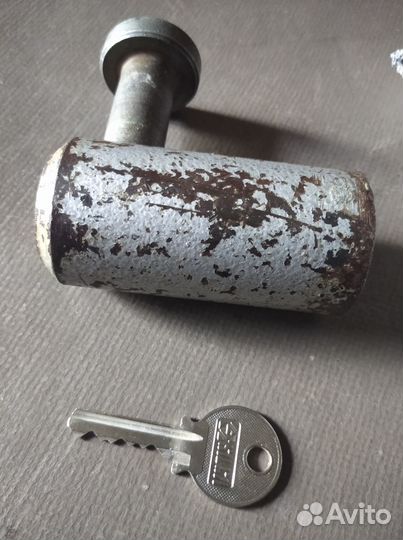 Надежный навесной замок СССР