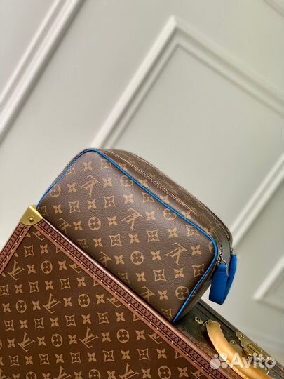 Дорожная косметичка Louis Vuitton