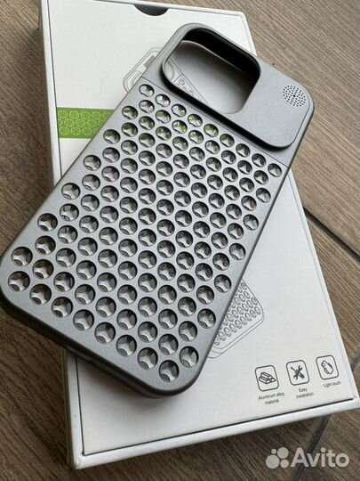 Чехол на iPhone 15 pro алюминиевый