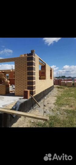 Бригада строителей