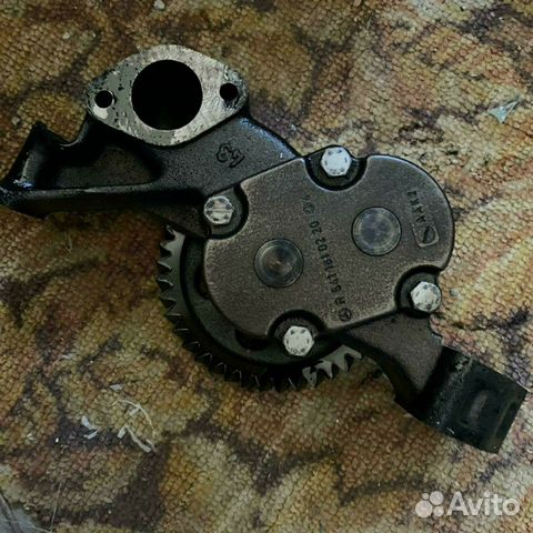 Масляной носос, домкрат подьёма кабины новый