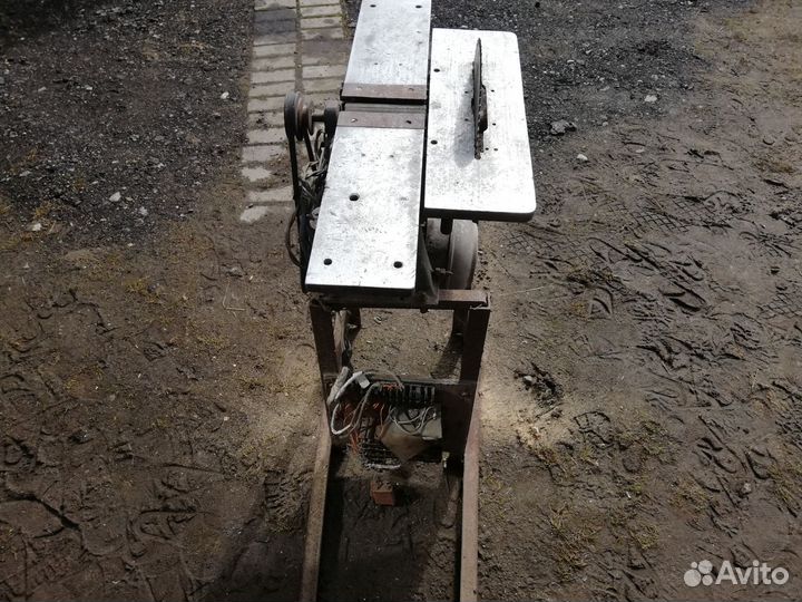 Циркулярная пила станок