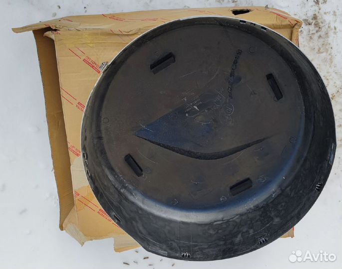 Колпак запасного колеса Toyota Rav4 30 2005-2012