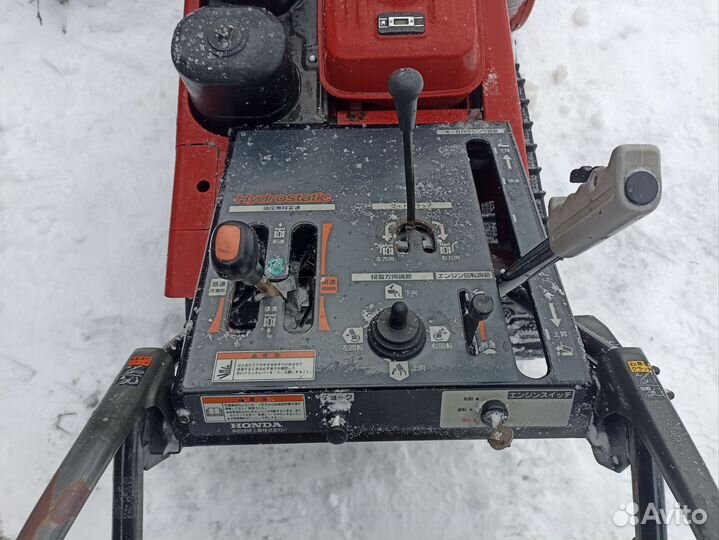 Снегоуборочная машина (снегоротор) Honda 1190