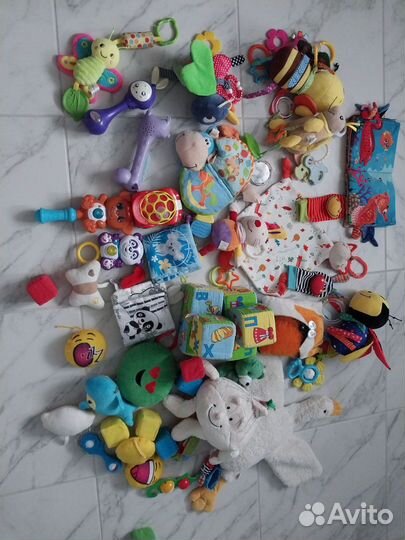 Погремушки и игрушки пакетом