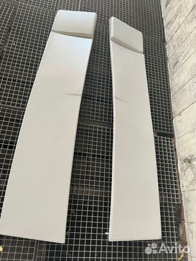 Спойлер кабины боковой Volvo FH левый/правый