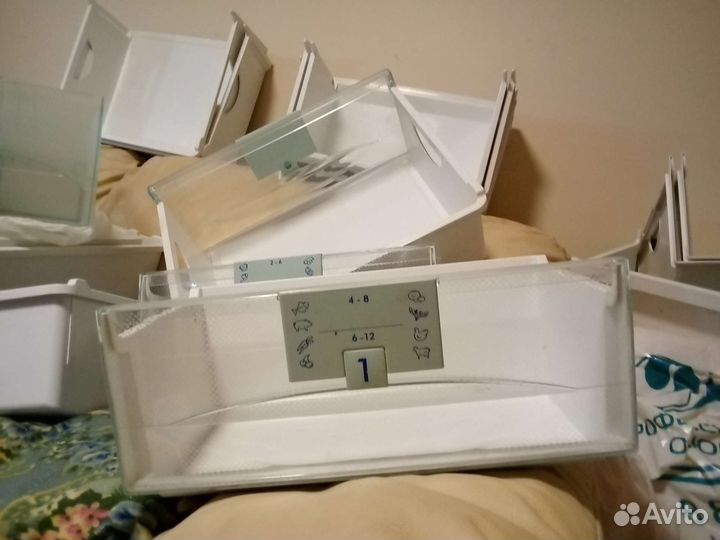 Ящики, полки, балконы, кронштейны liebherr