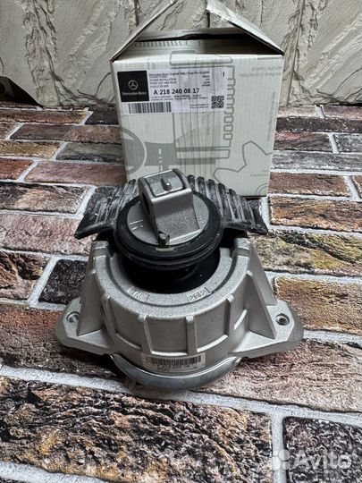 A2182400817 Опора двигателя Mercedes-Benz новая