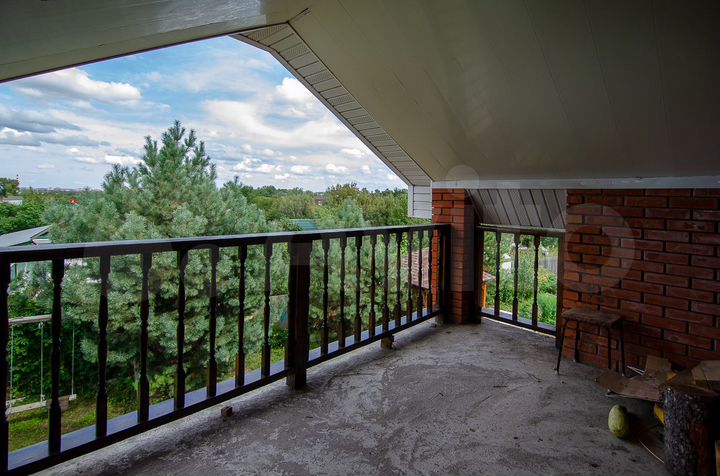 Коттедж 162 м² на участке 10 сот.