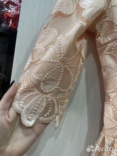 Платье персиковое 42-44