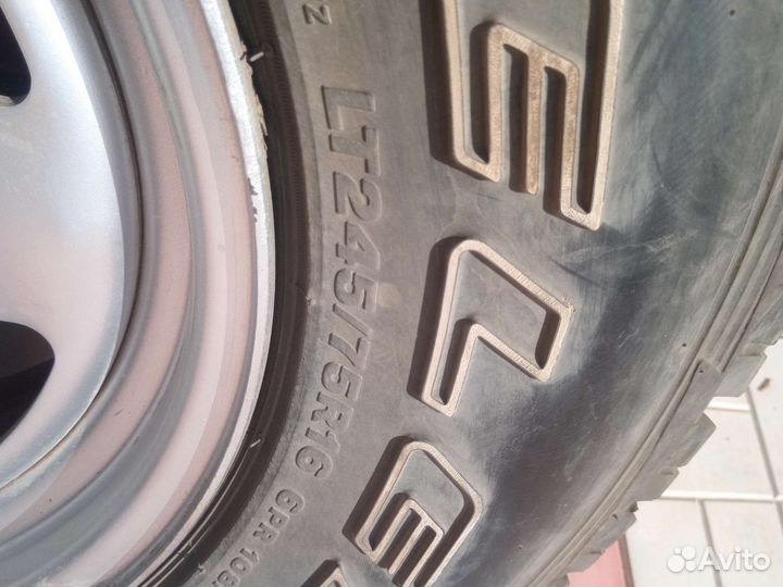 Bridgestone V600 215/70 R16