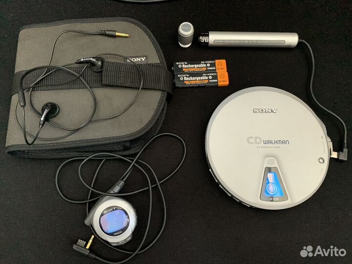 CD плеер Sony CD Walkman D-E01