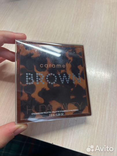 Huda beauty caramel тени