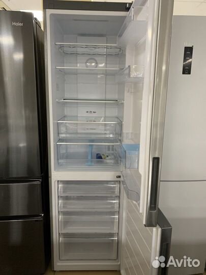 Холодильник Haier C2F637cxrg