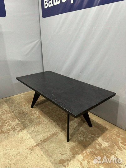 Переговорный стол