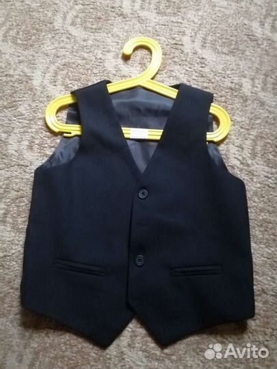 Костюм новый (тройка) 122р