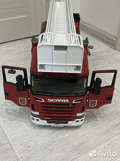 Bruder scania пожарная машина