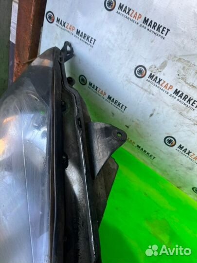 Фары передние Ford Focus 1 1.6 2004