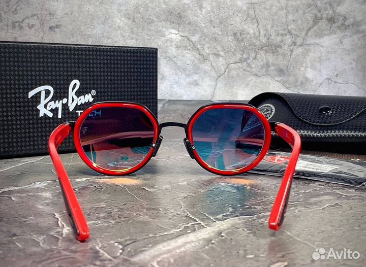Очки Ray Ban Ferrari красный градиент