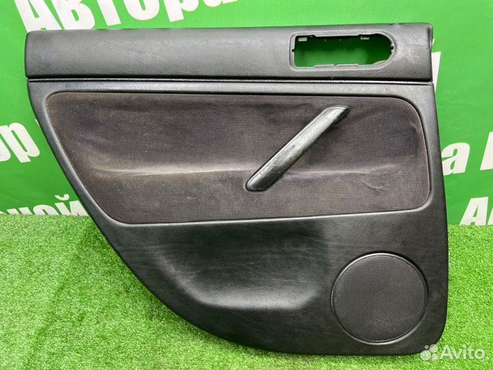 Обшивка боковой двери задняя левая Volkswagen