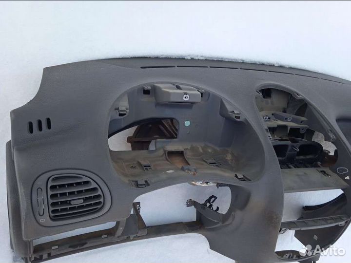 Торпедо Peugeot 206 Пежо 206