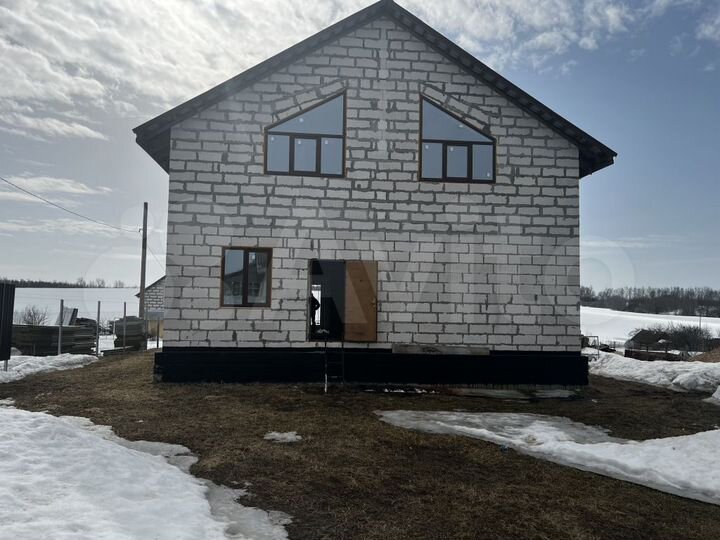 Коттедж 238,8 м² на участке 26 сот.