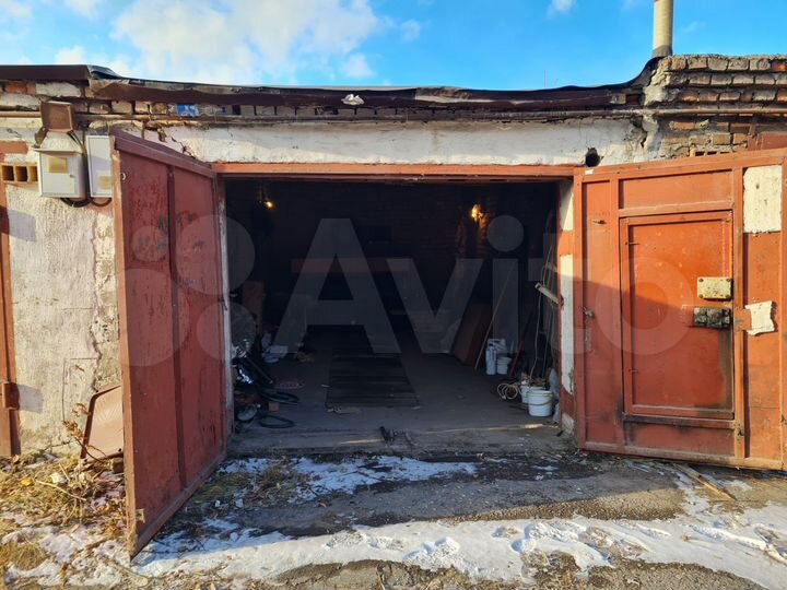 Гараж, > 30 м²