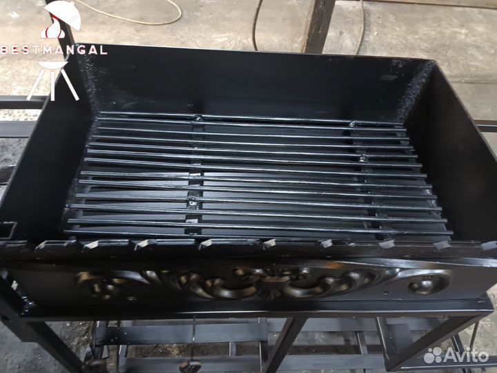 Мангал с крышей