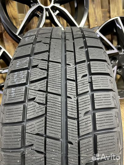 Yokohama Ice Guard IG50+ 215/65 R16 98Q