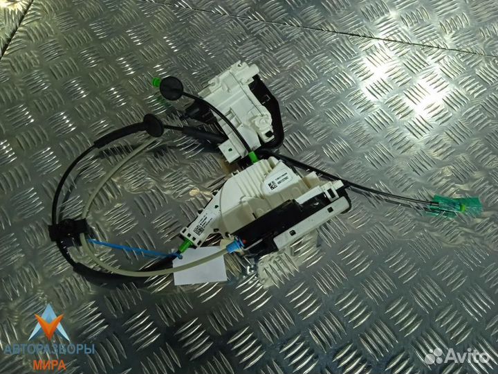 Замок двери передней левой Tesla Model X 2019