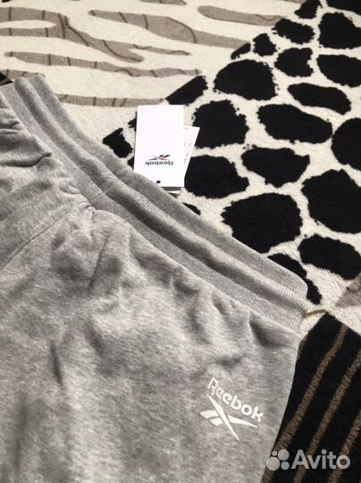 Шорты Reebok