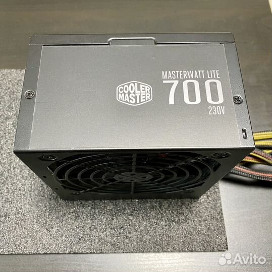 Блок питания Cooler Master 700W