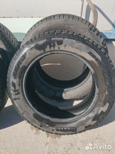 Pirelli Ice Zero FR 225/60 R18