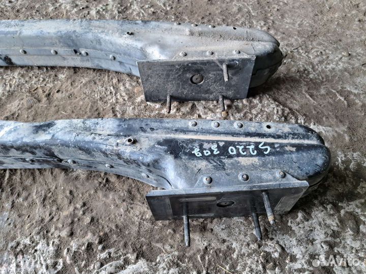 Усилитель заднего бампера на Mercedes w220