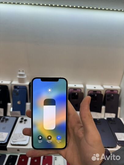 iPhone 12, 64 ГБ