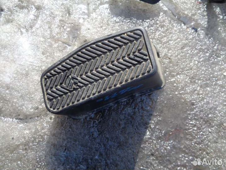 Подставка под ногу Toyota Caldina ST195 3S-GE