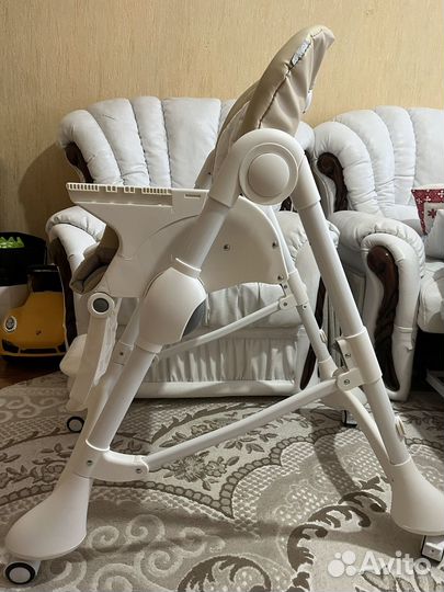 Стульчик для кормления tommy