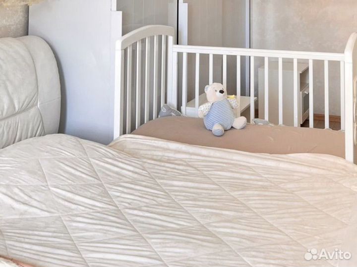 Кровать с матрасом 180 х 200 см