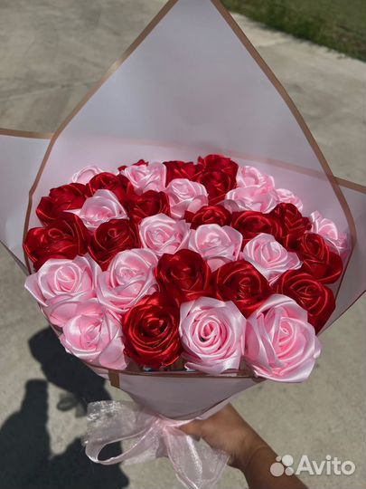 Букет из атласных лент. Сладкие букеты