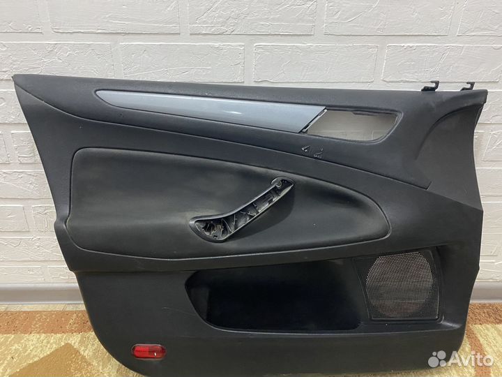Обшивка двери на Ford Mondeo 4 рестайлинг