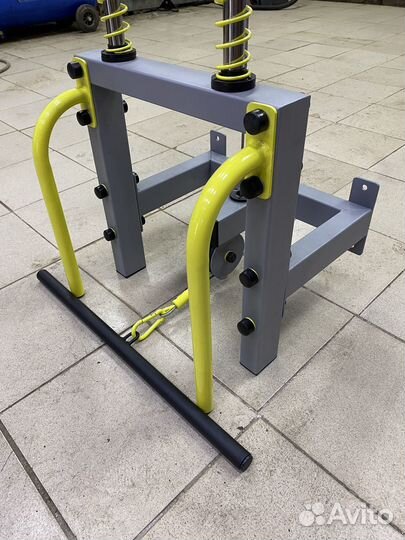 Тренажёр верхней нижней тяги