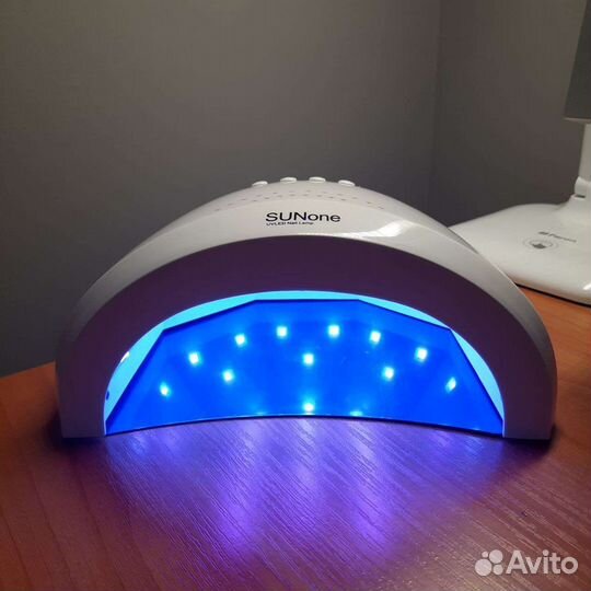Маникюрная лампа UV/LED Sunone 24/48W
