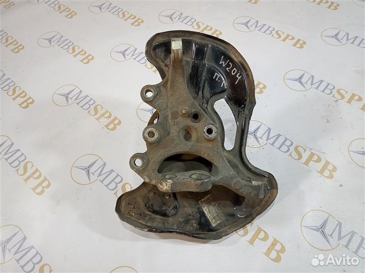 Кулак передний левый Mercedes C-Class W204