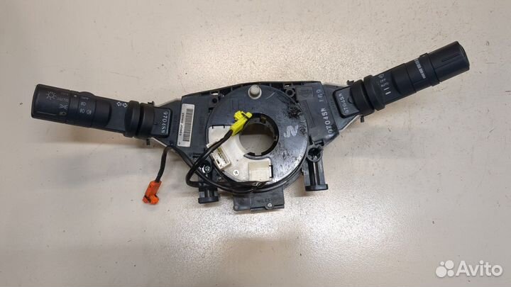Переключатель поворотов и дворников Nissan Qashqai