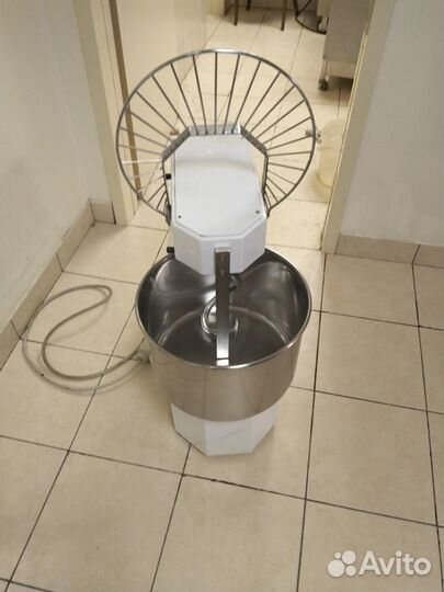 Профессиональный тестомес