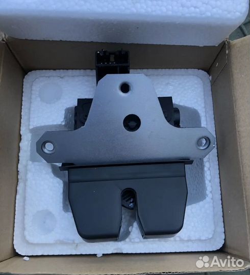 Замок багажника ford focus 2, mondeo новый