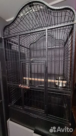 Клетка для крупного попугая